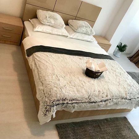 Anastasia Apartament Cu 2 Camere Orşova Eksteriør bilde